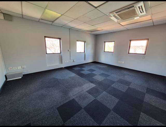 904M² OFFICE TO LET IN WOODMEAD